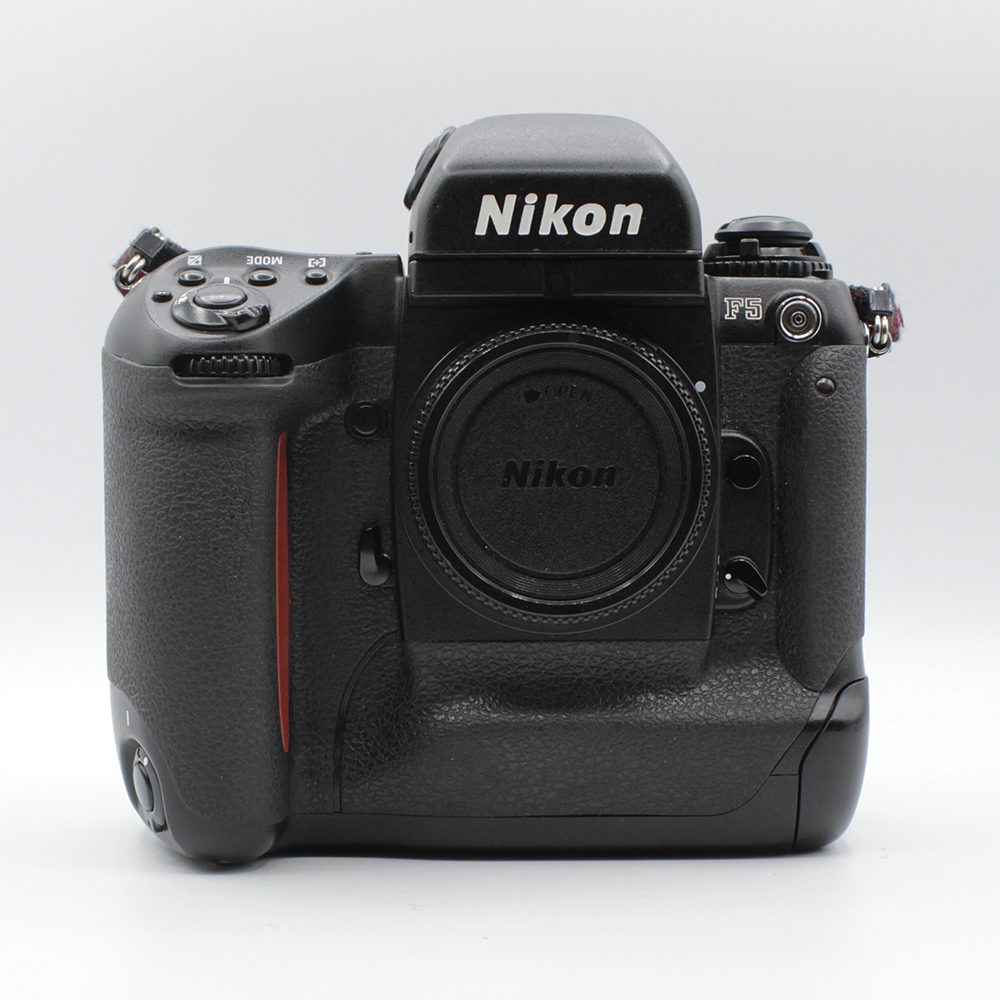 NIKON F5 BODY (110)